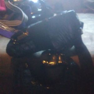 Sparing gear vest gloves face mask feet pads